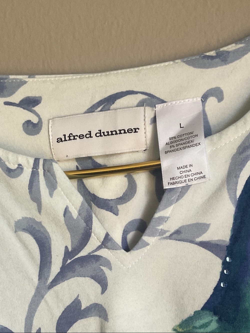 Alfred Dunner White Tunic with Vibrant Blue Peacock Design - Picture 3 of 8
